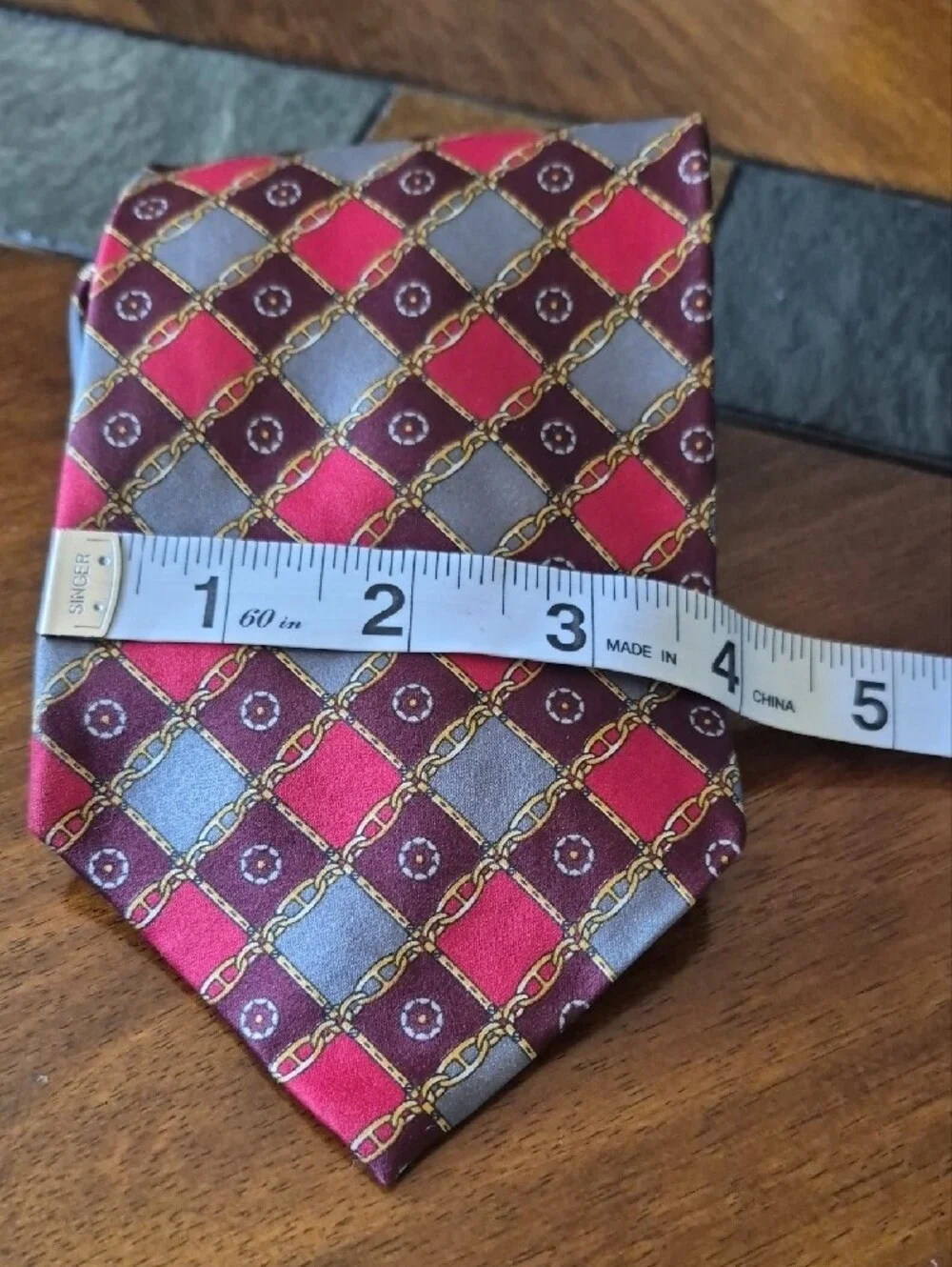 bill blass Burgundy, Red & Gray Geometric Chain Silk Tie